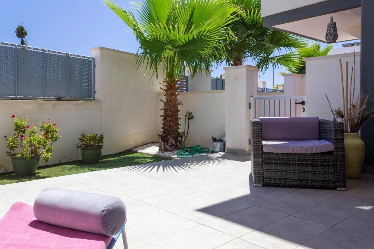 Bungalow Pink Garden Orihuela Exterior foto
