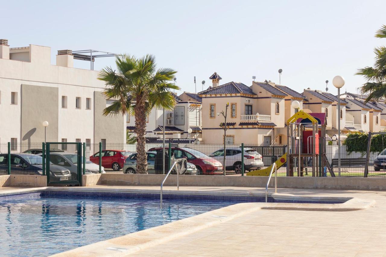 Bungalow Pink Garden Orihuela Exterior foto