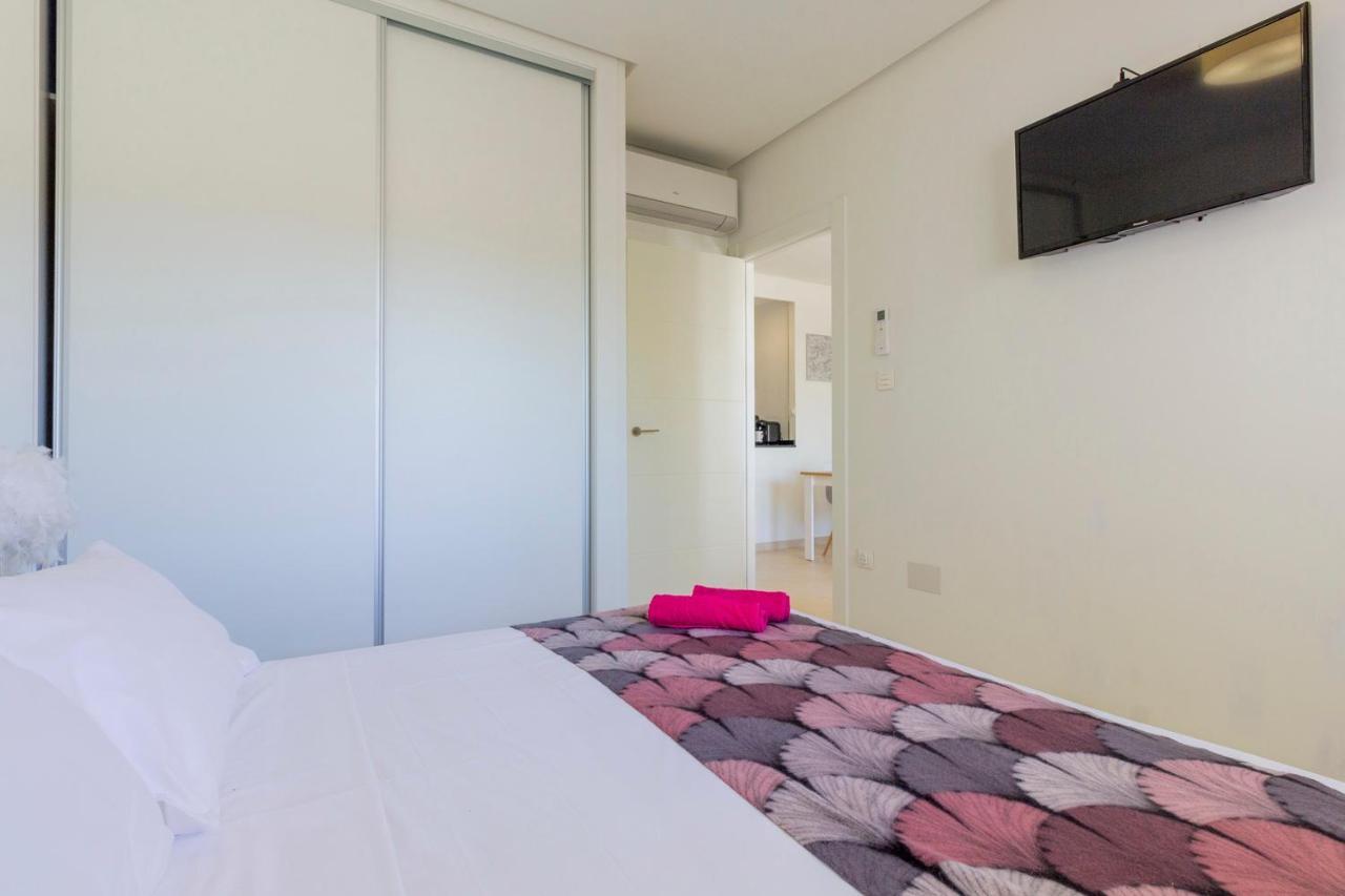 Bungalow Pink Garden Orihuela Exterior foto