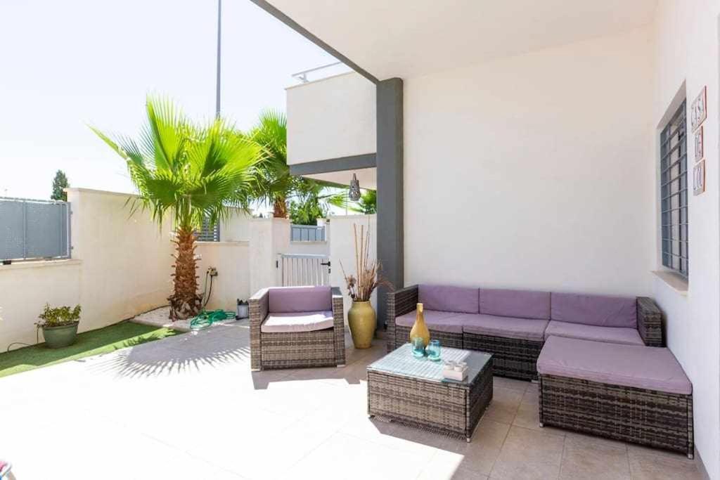 Bungalow Pink Garden Orihuela Exterior foto