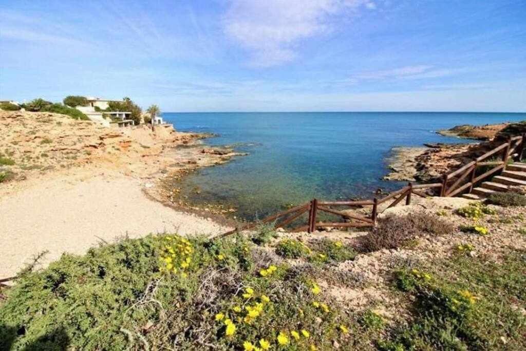 Bungalow Pink Garden Orihuela Exterior foto